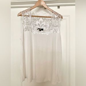 110 Joan Boyce Sky White Metallic Lace Trim V Neck Sleeveless Top Blouse XL